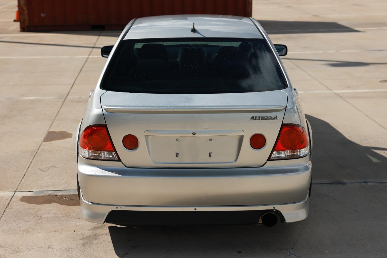 Toyota Altezza  1999
