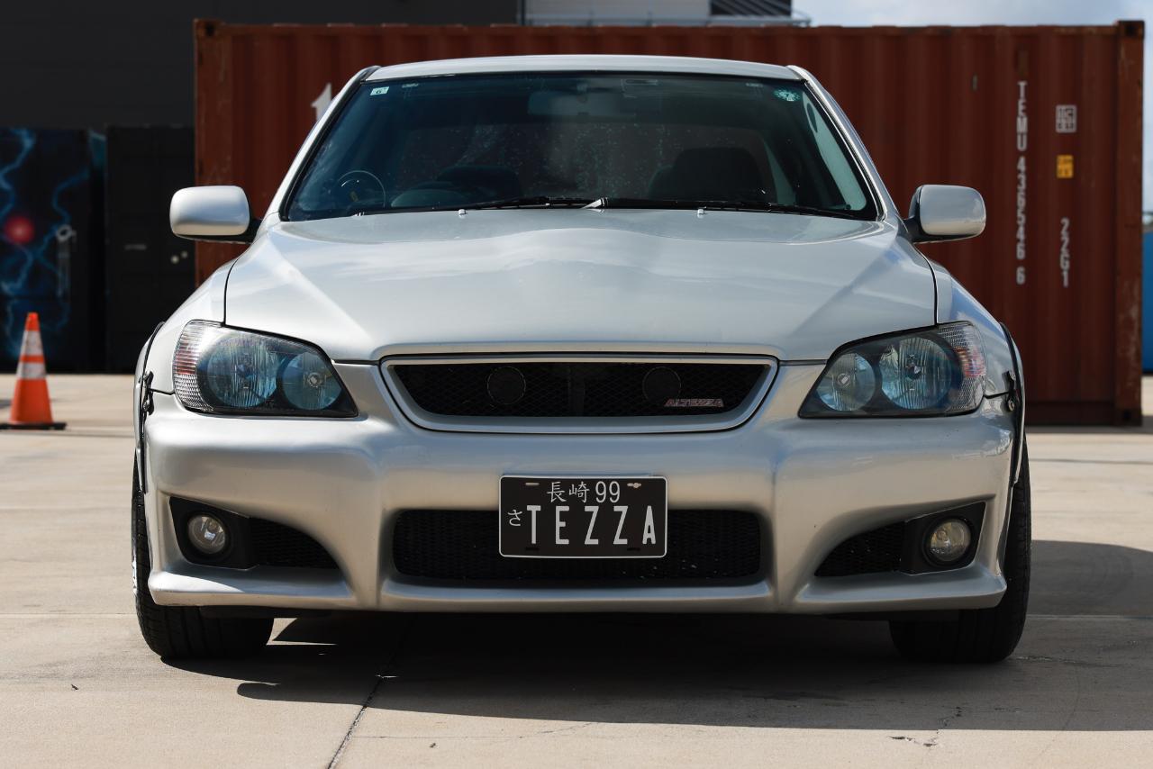 Toyota Altezza  1999