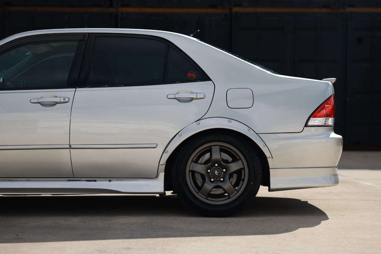 Toyota Altezza  1999