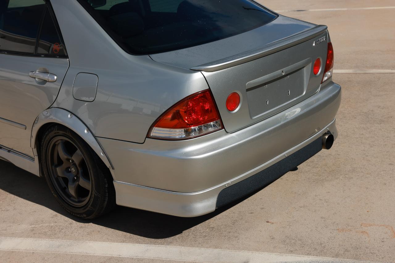 Toyota Altezza  1999