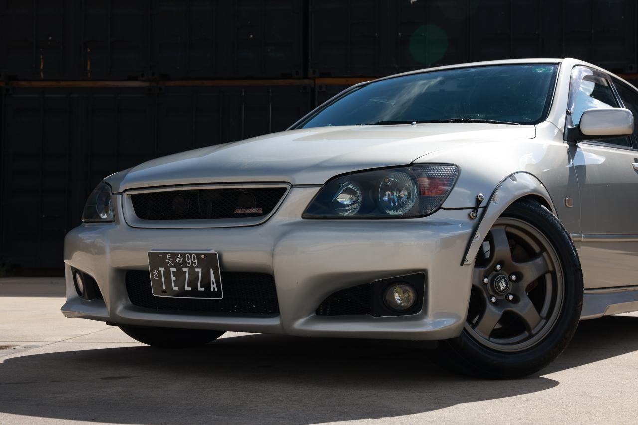 Toyota Altezza  1999