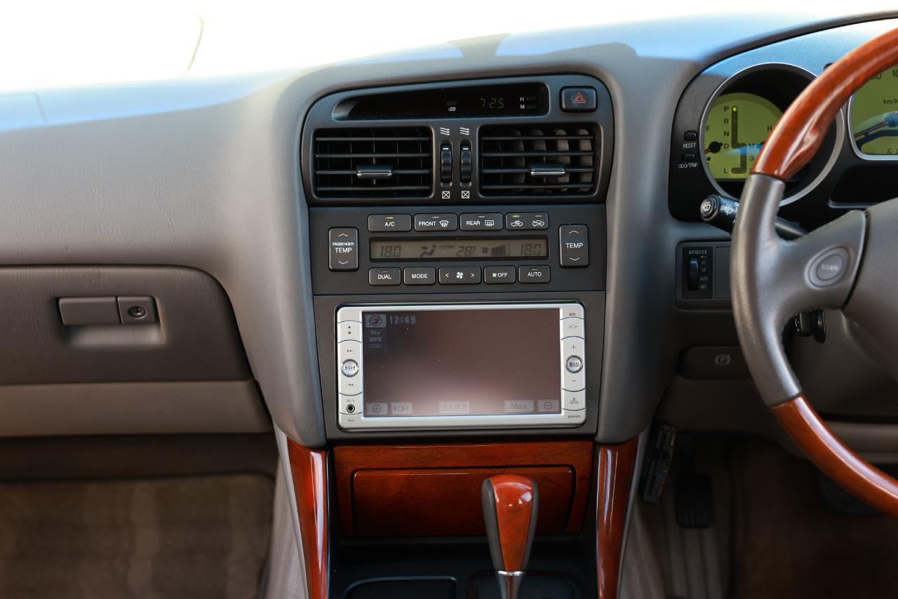 Toyota Aristo  2000
