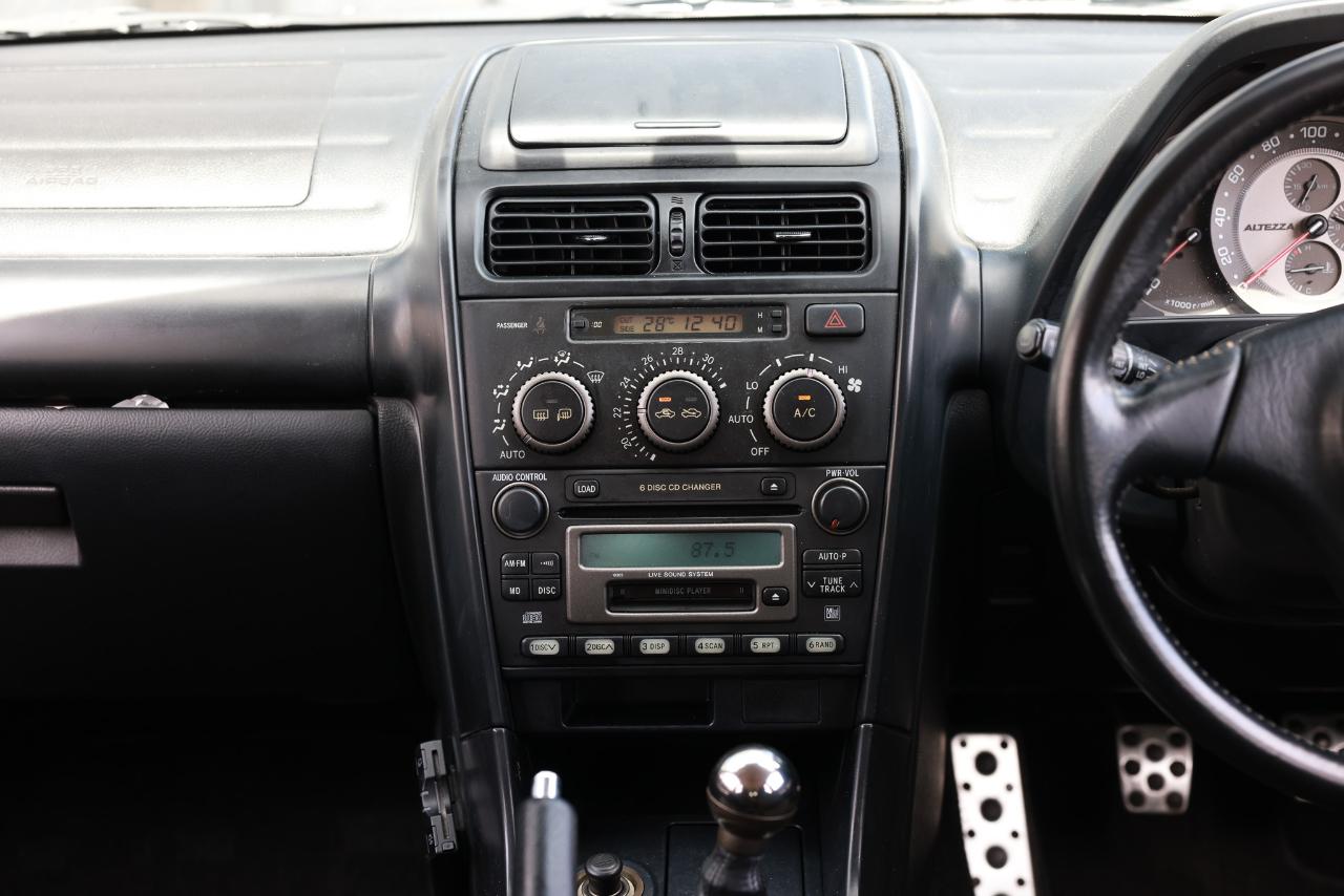 Toyota Altezza  2001