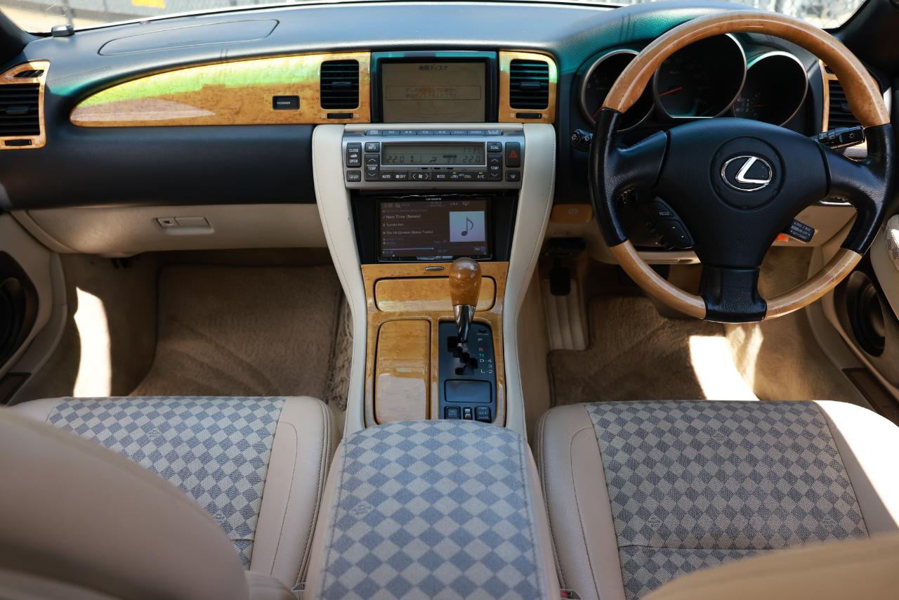 Toyota Soarer  2001