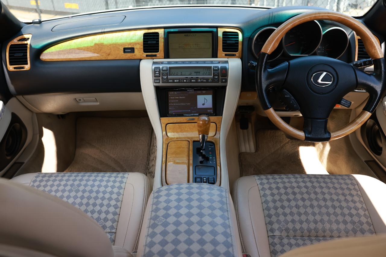 Toyota Soarer  2001