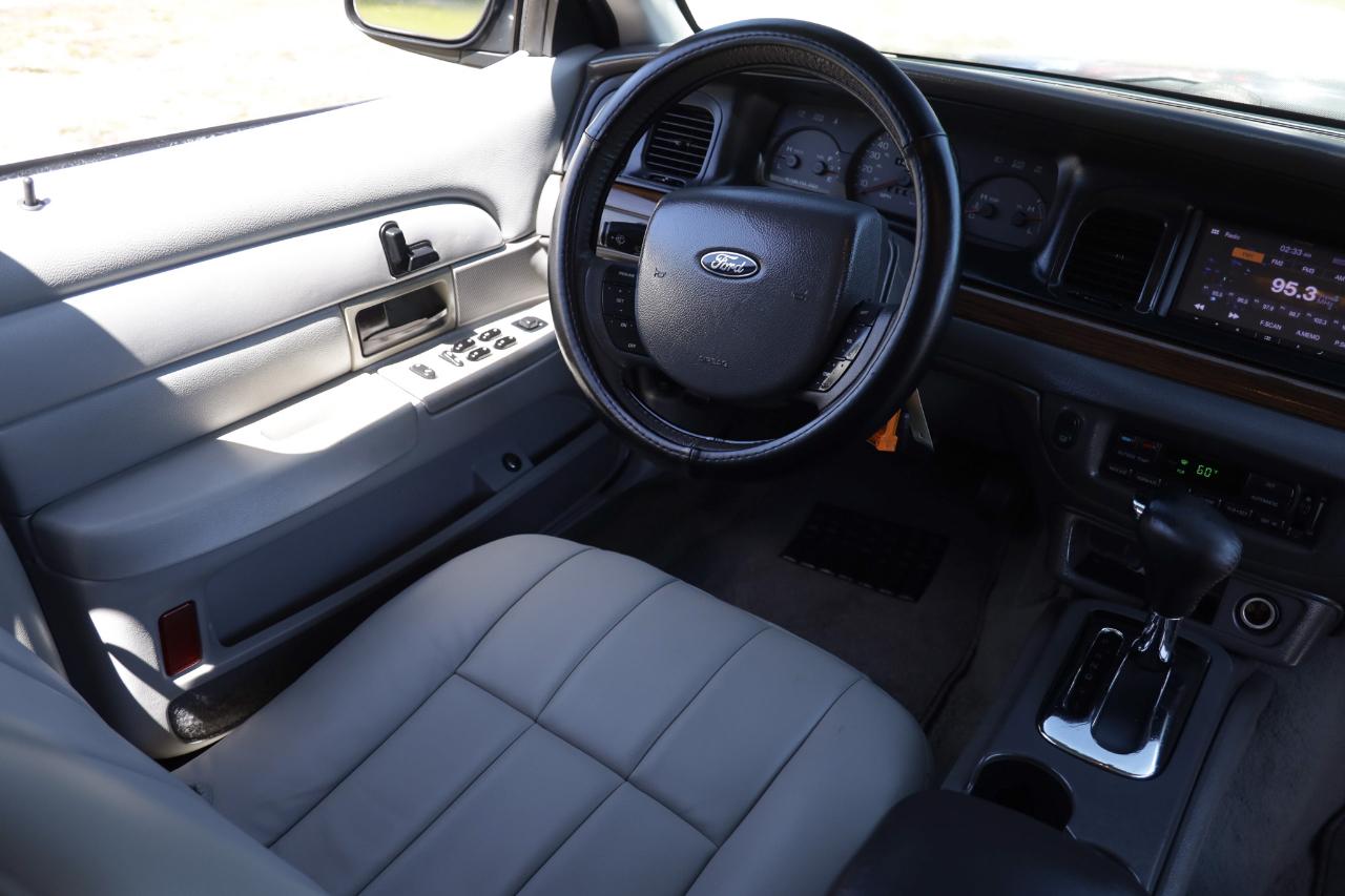 Ford Crown Victoria  2005