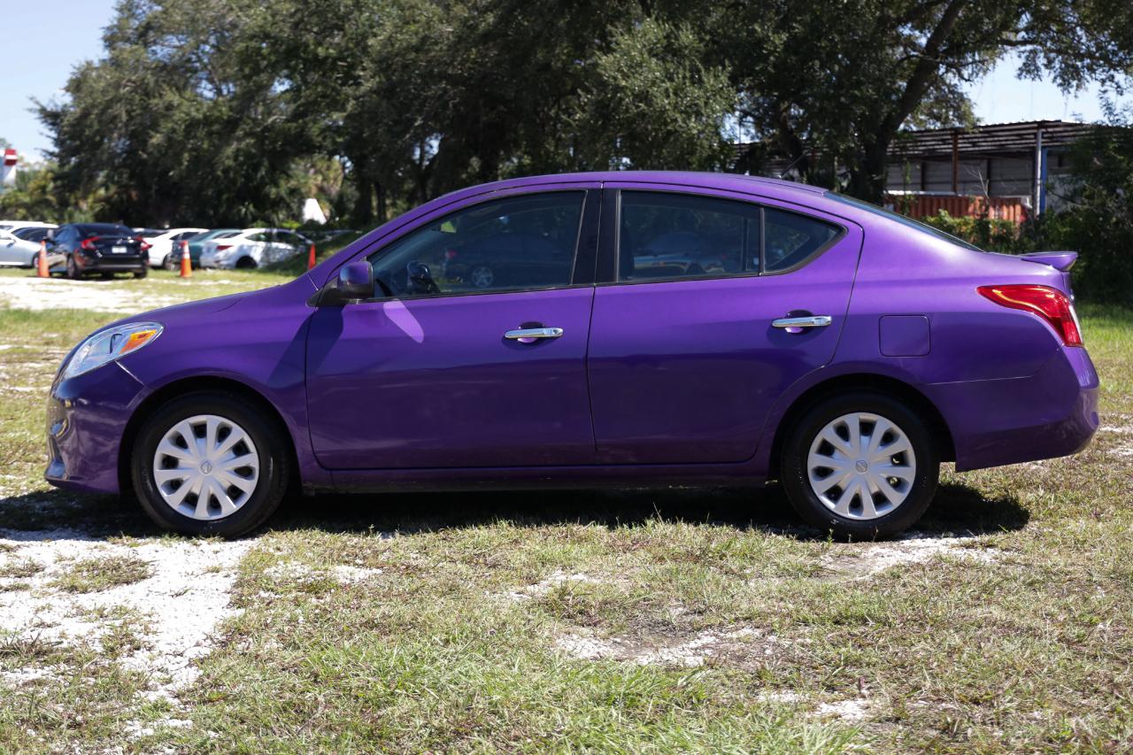 Nissan Versa  2013