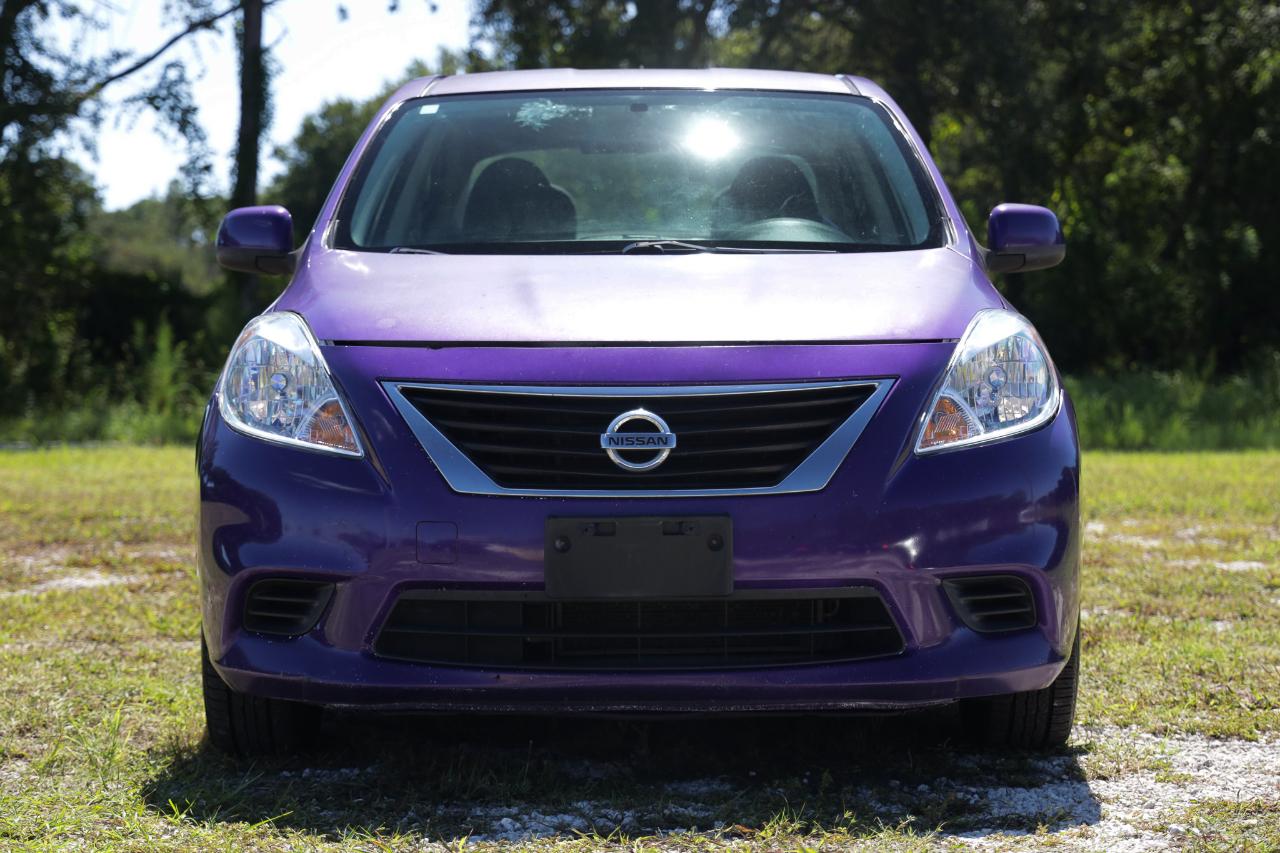 Nissan Versa  2013