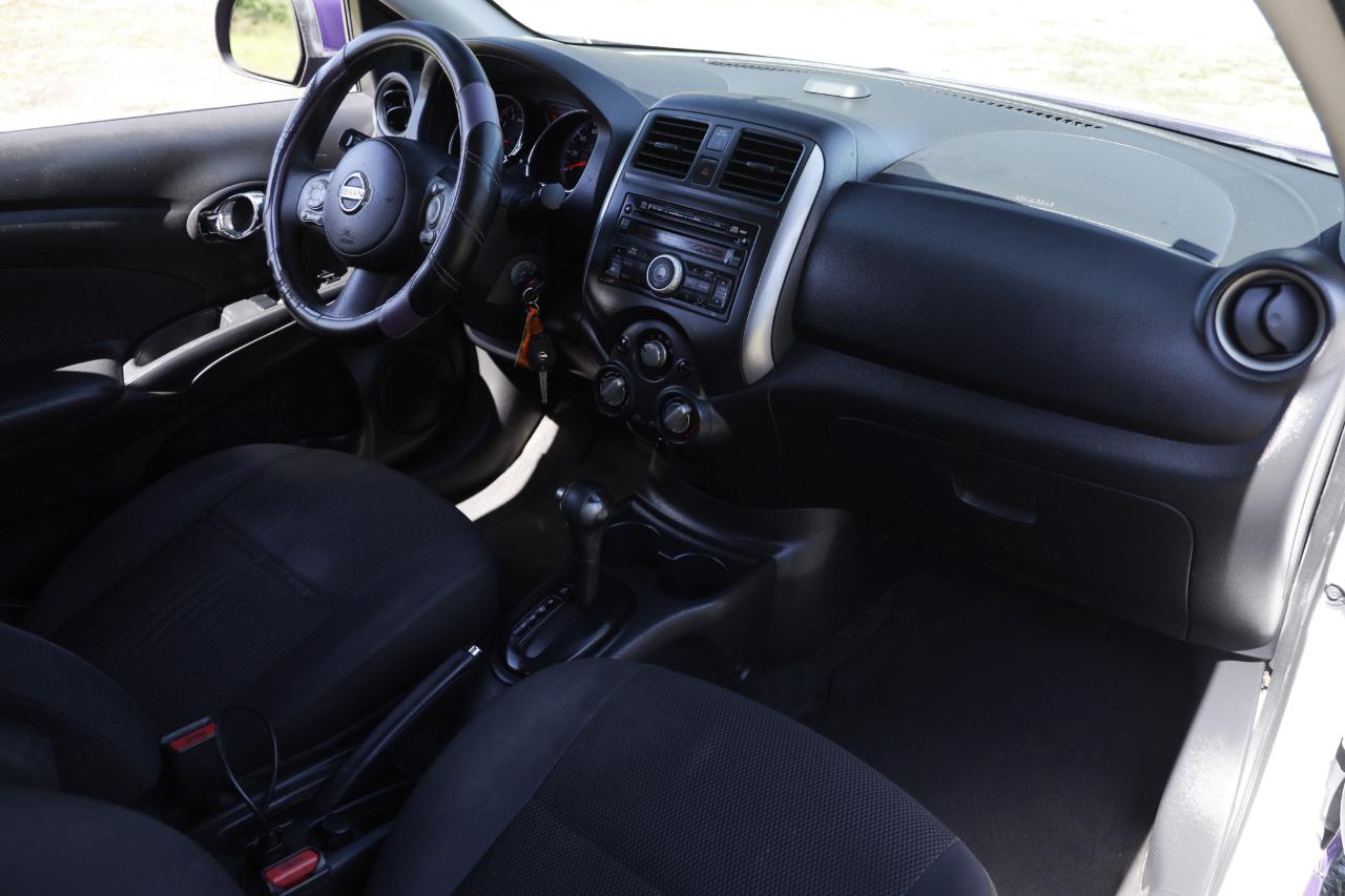 Nissan Versa  2013