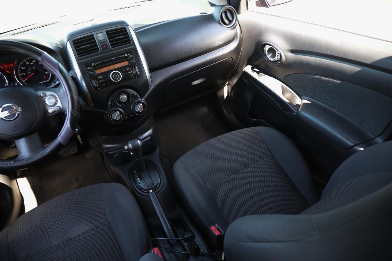 Nissan Versa  2013