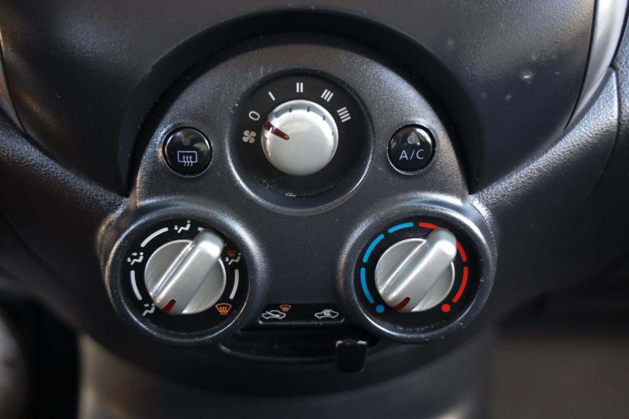 Nissan Versa  2013