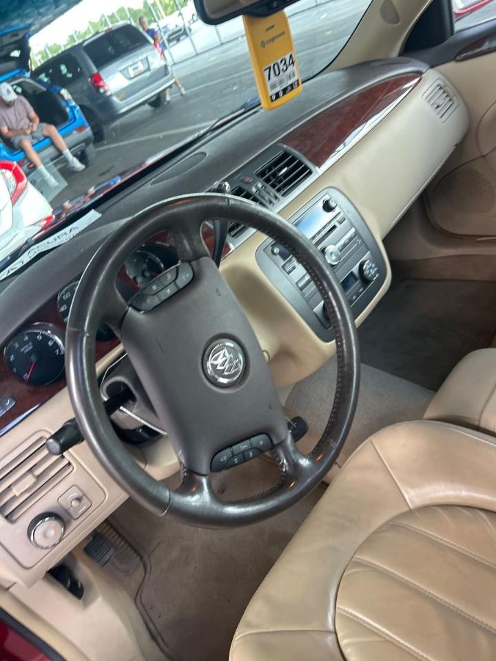 Buick Lucerne  2011