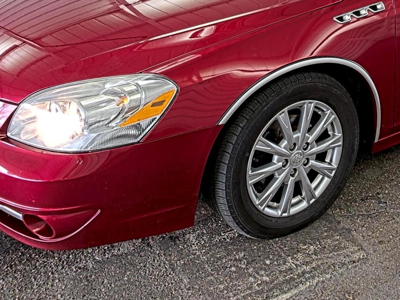 Buick Lucerne  2011