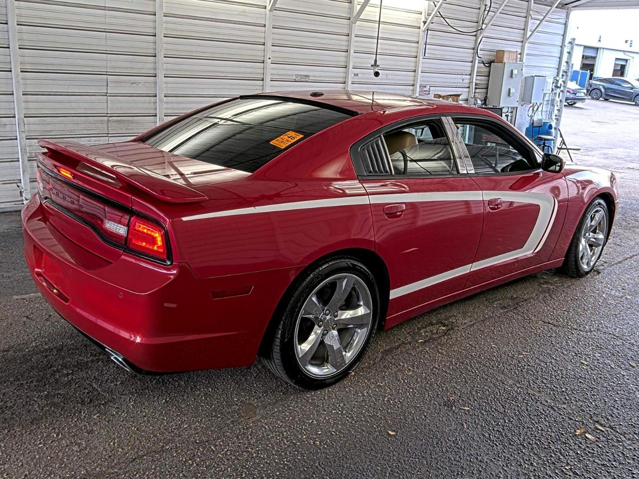 Dodge Charger  2011
