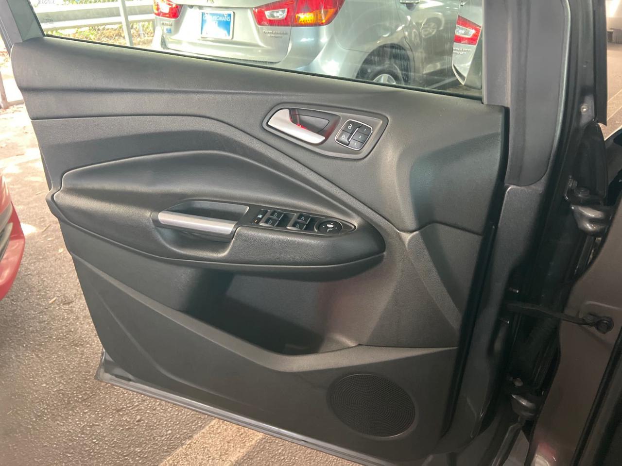 Ford Escape  2014