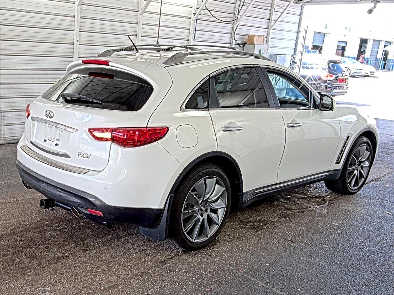 Infiniti FX37  2013