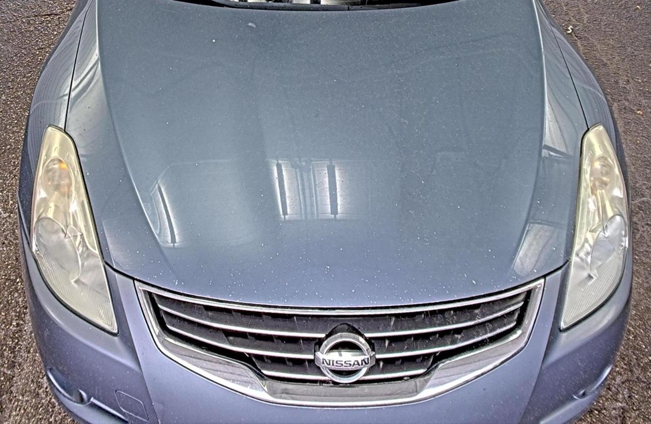 Nissan Altima  2011