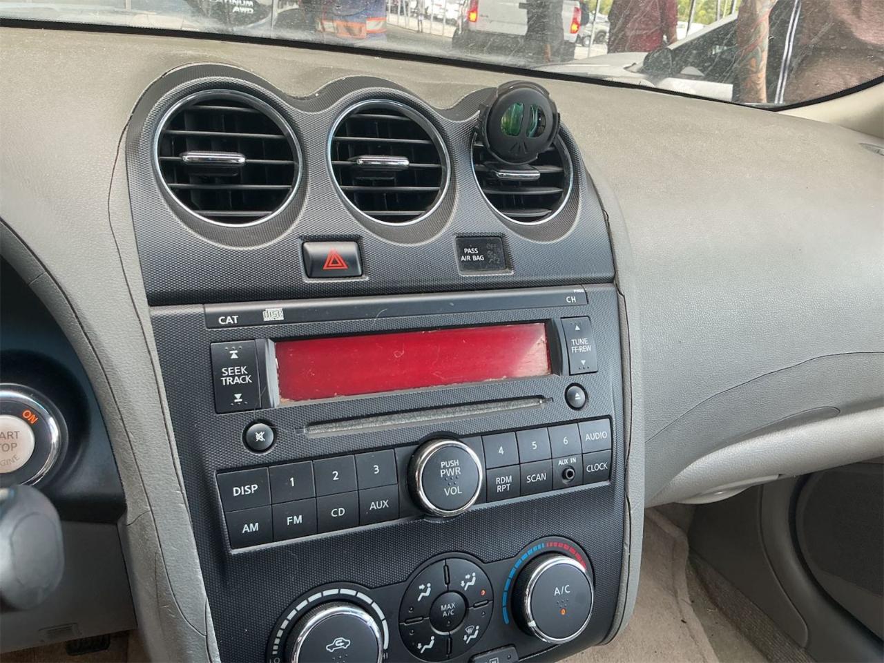 Nissan Altima  2011