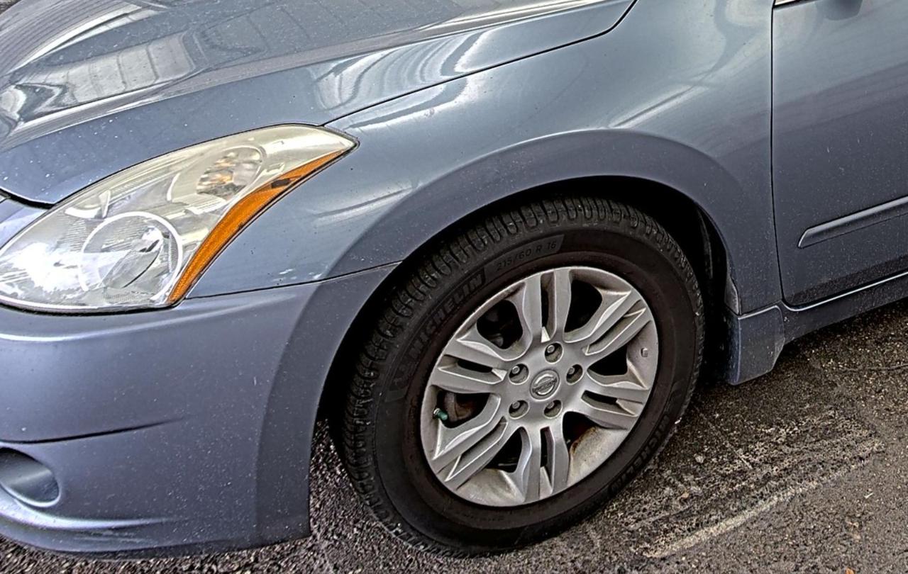 Nissan Altima  2011