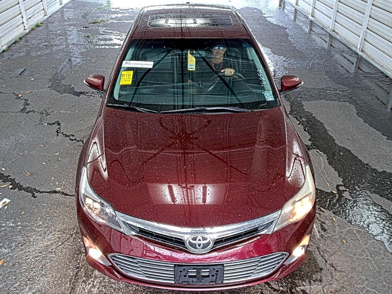 Toyota Avalon  2014