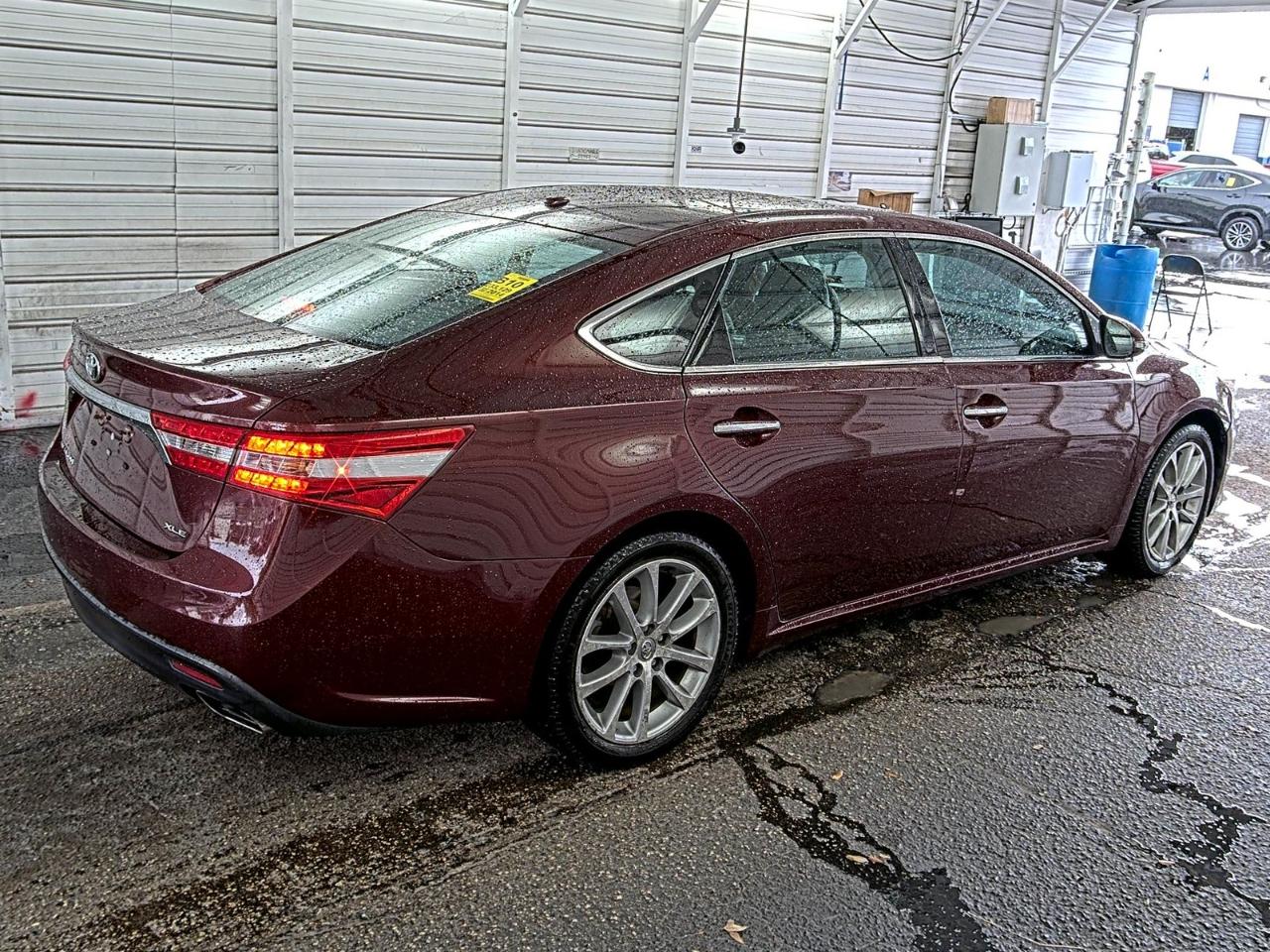 Toyota Avalon  2014