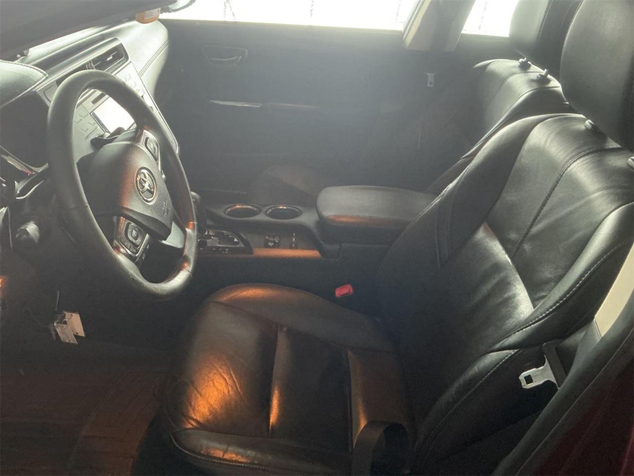 Toyota Avalon  2014