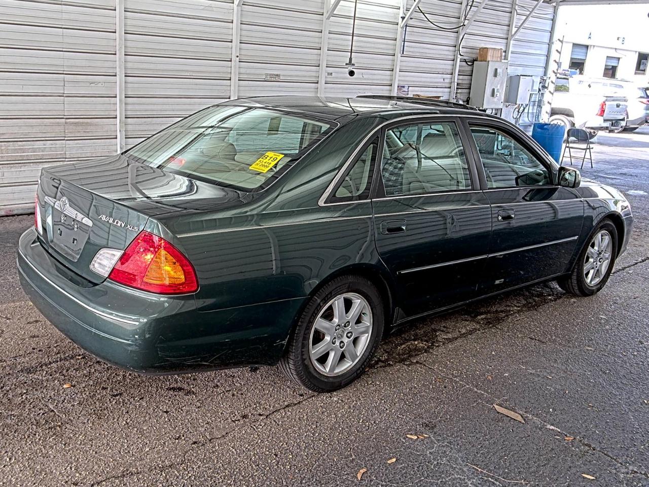 Toyota Avalon  2000