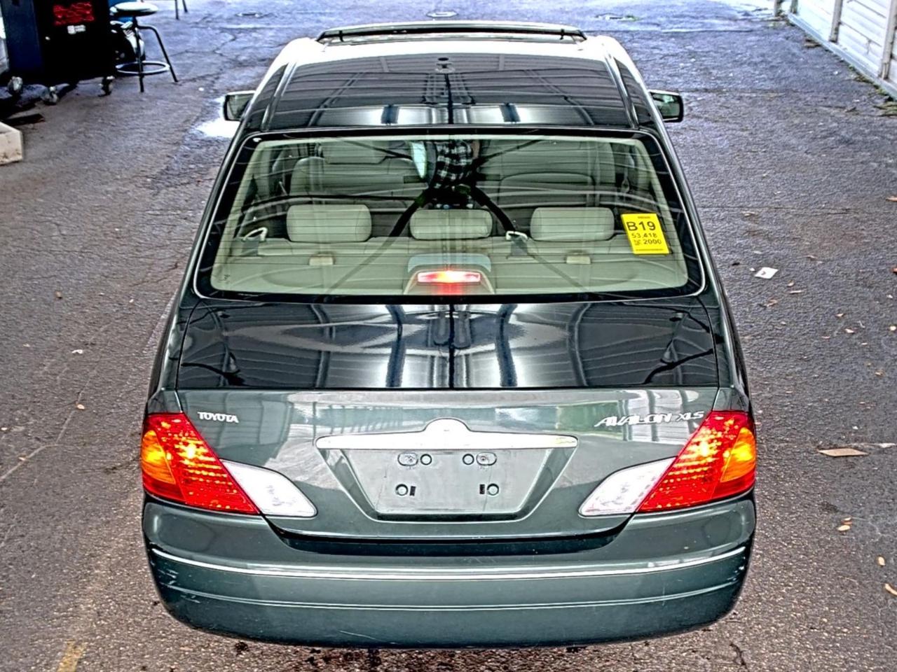 Toyota Avalon  2000