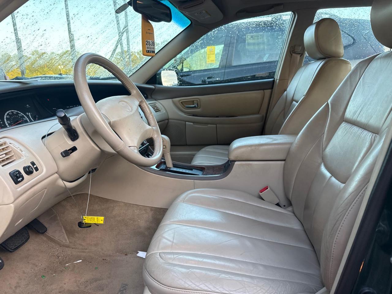 Toyota Avalon  2000