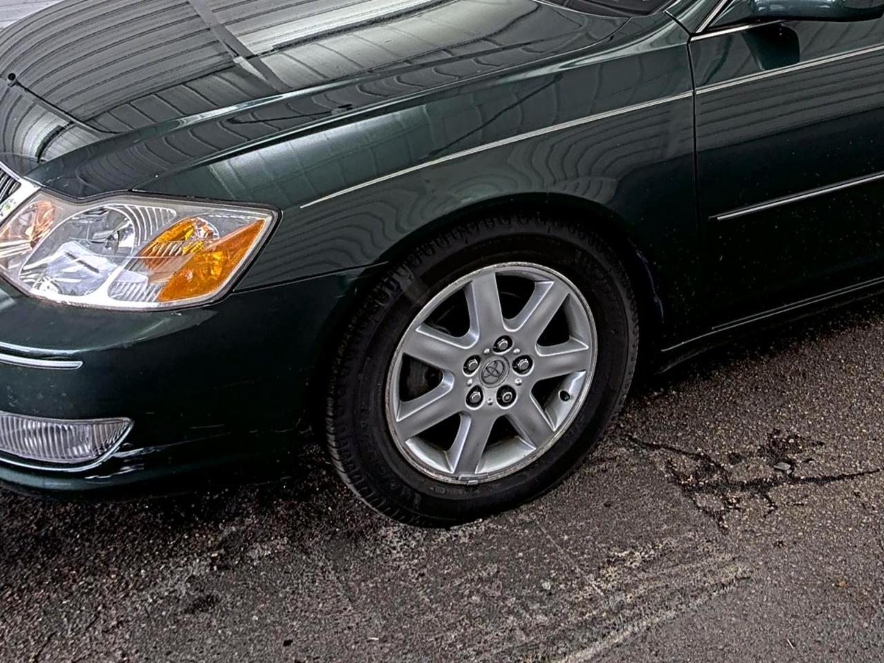 Toyota Avalon  2000