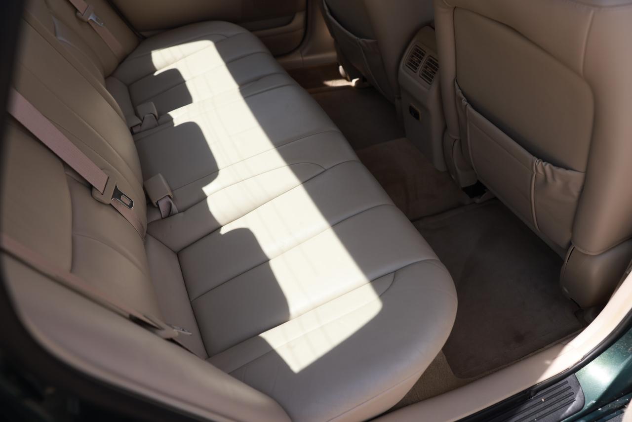 Toyota Avalon  2000