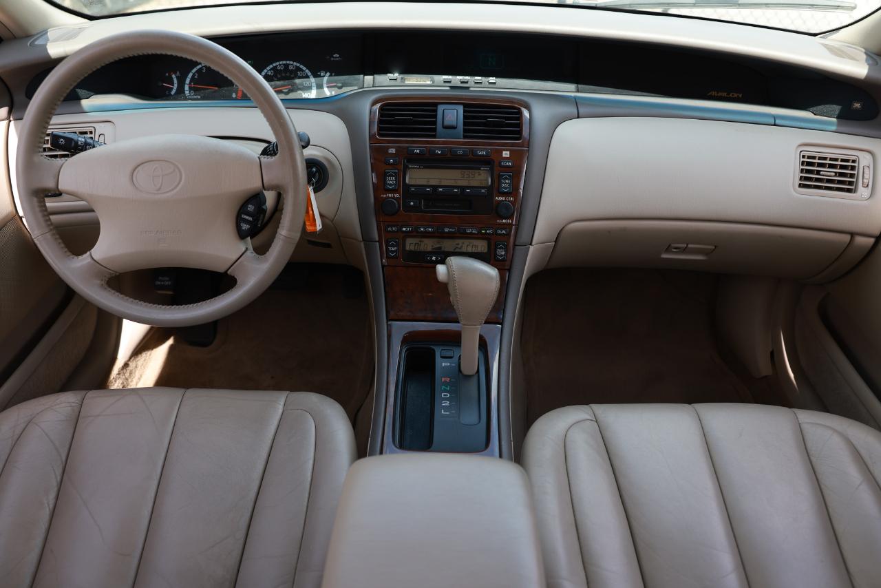 Toyota Avalon  2000