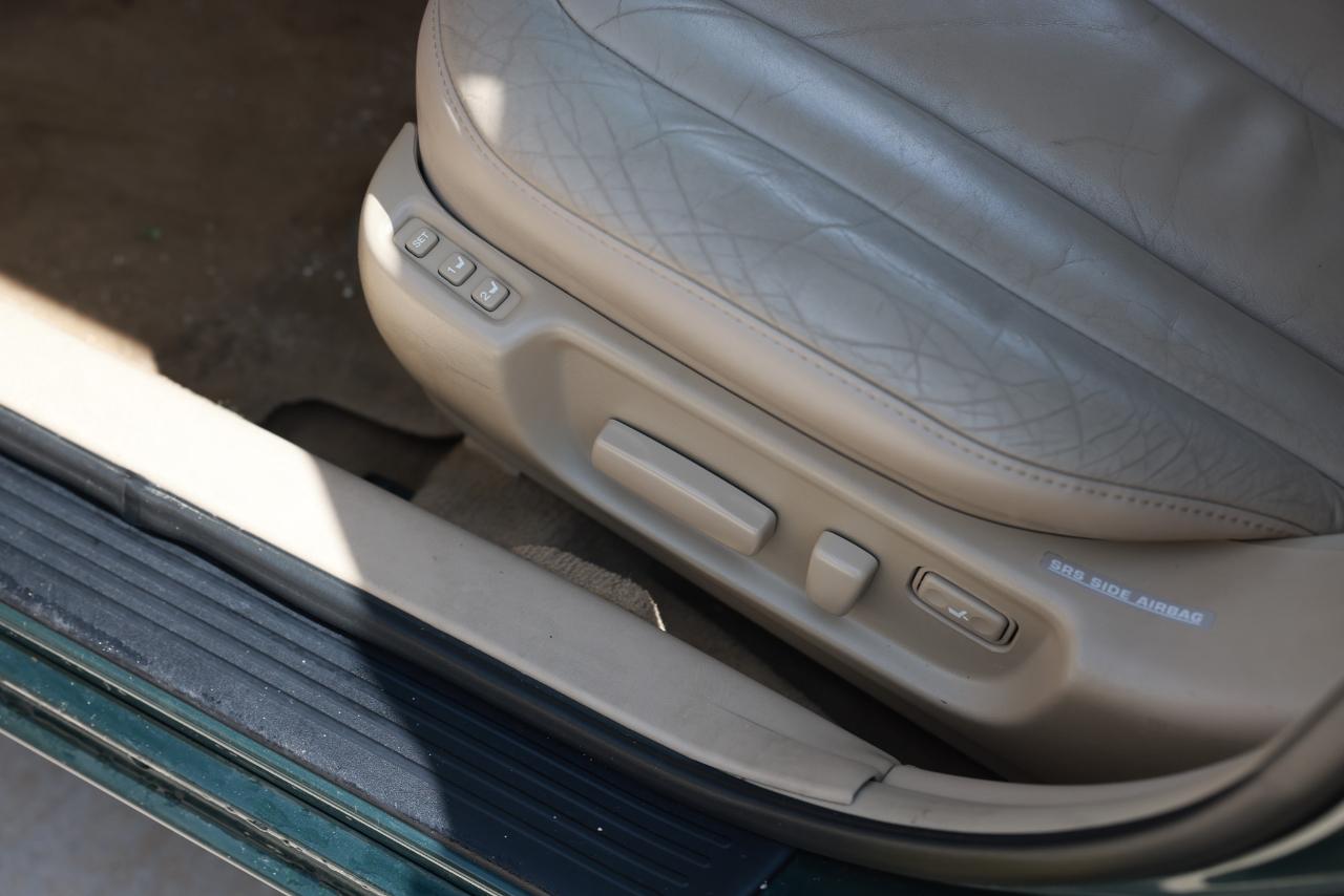 Toyota Avalon  2000