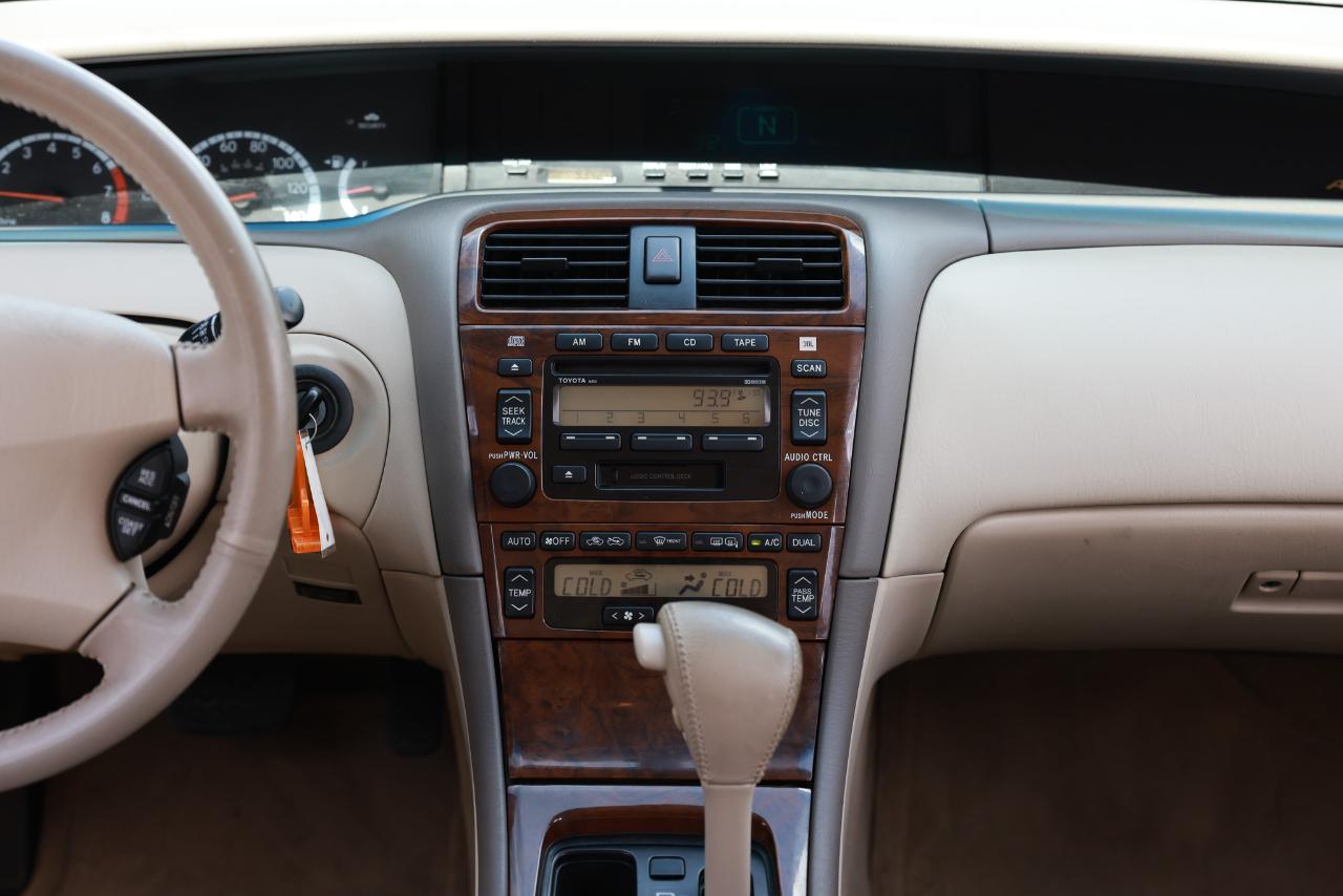 Toyota Avalon  2000