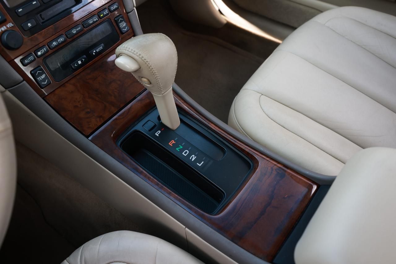 Toyota Avalon  2000