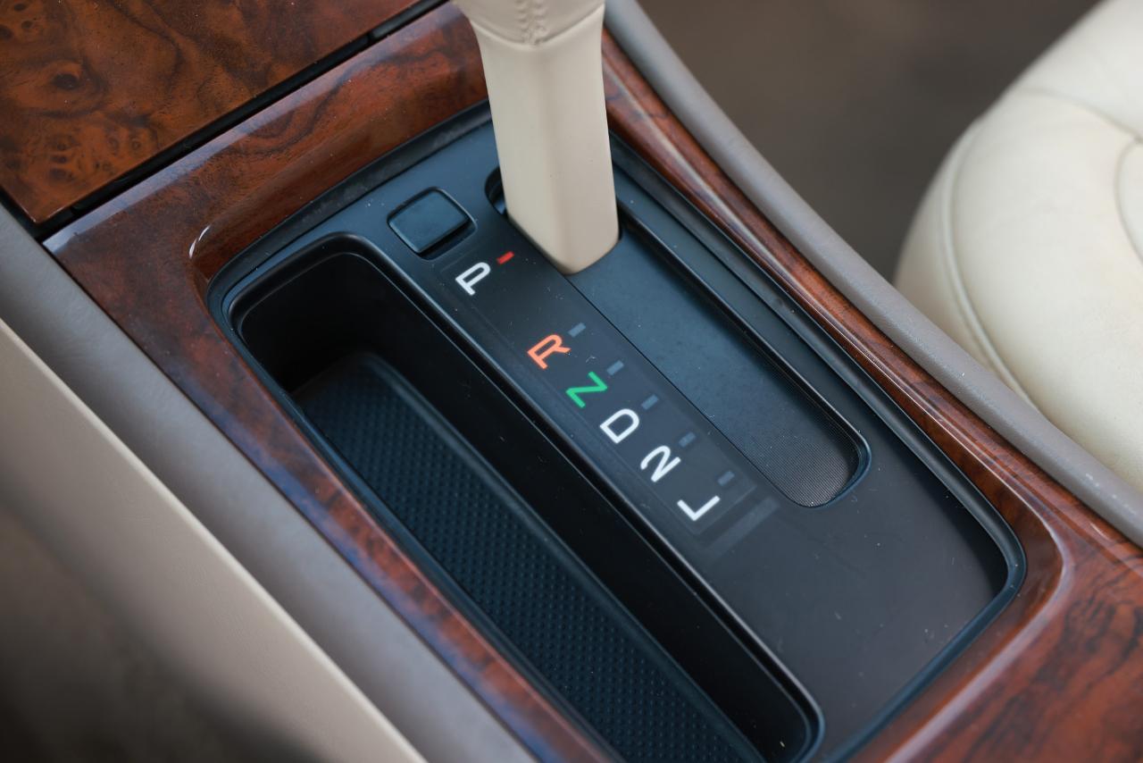 Toyota Avalon  2000