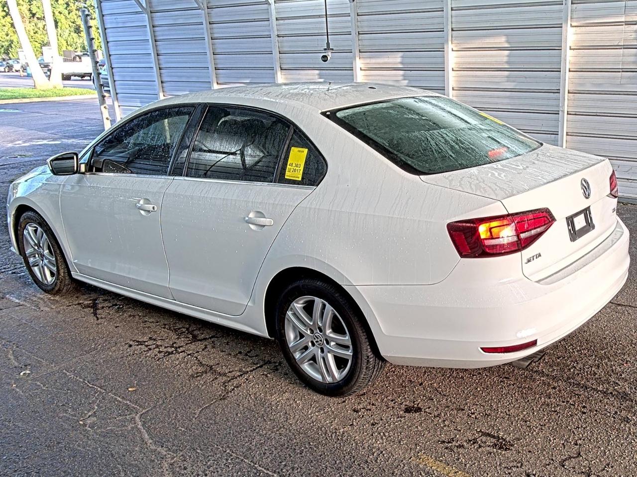 Volkswagen Jetta  2017