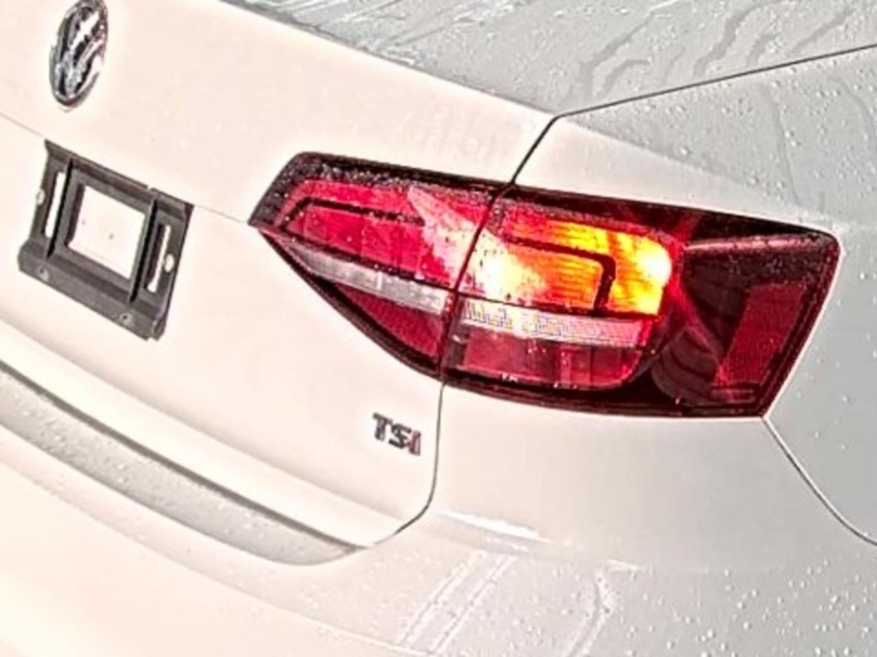 Volkswagen Jetta  2017