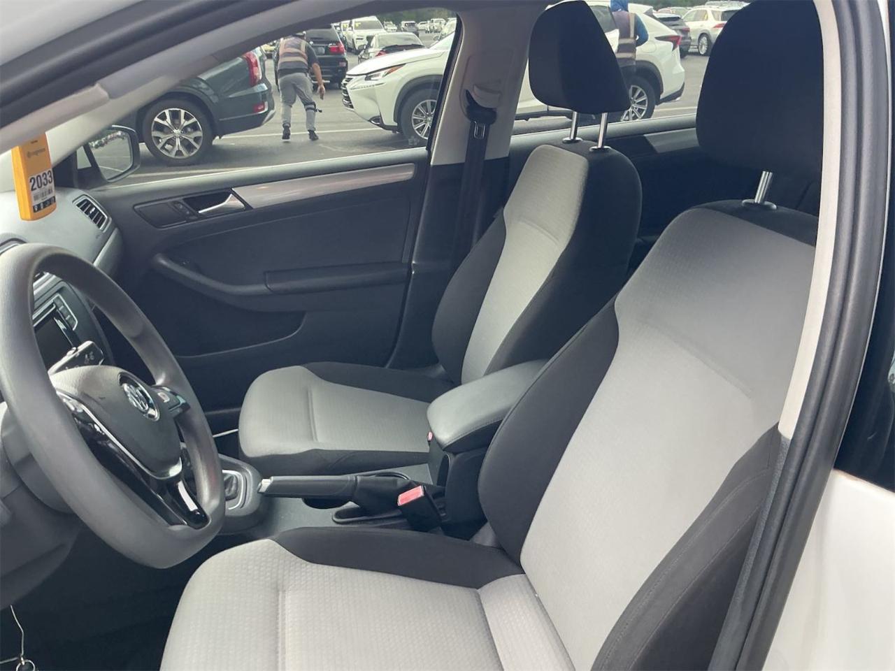 Volkswagen Jetta  2017