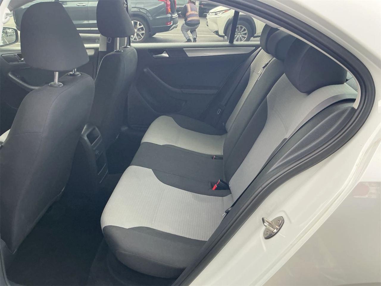 Volkswagen Jetta  2017