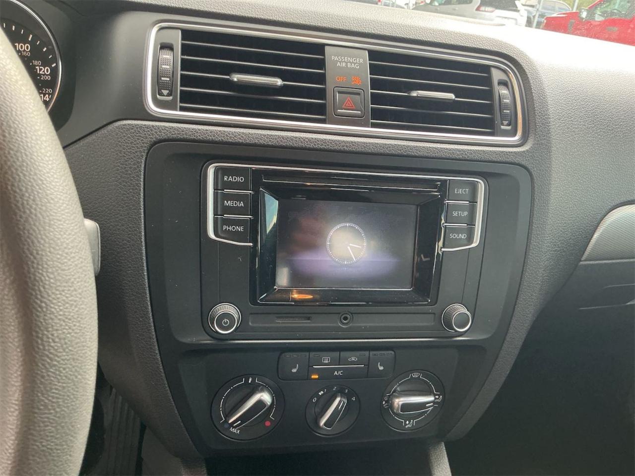 Volkswagen Jetta  2017
