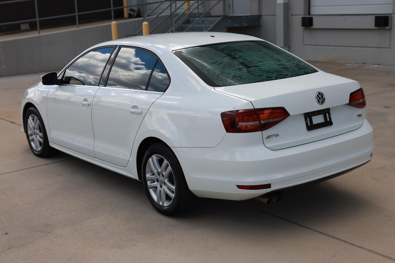 Volkswagen Jetta  2017
