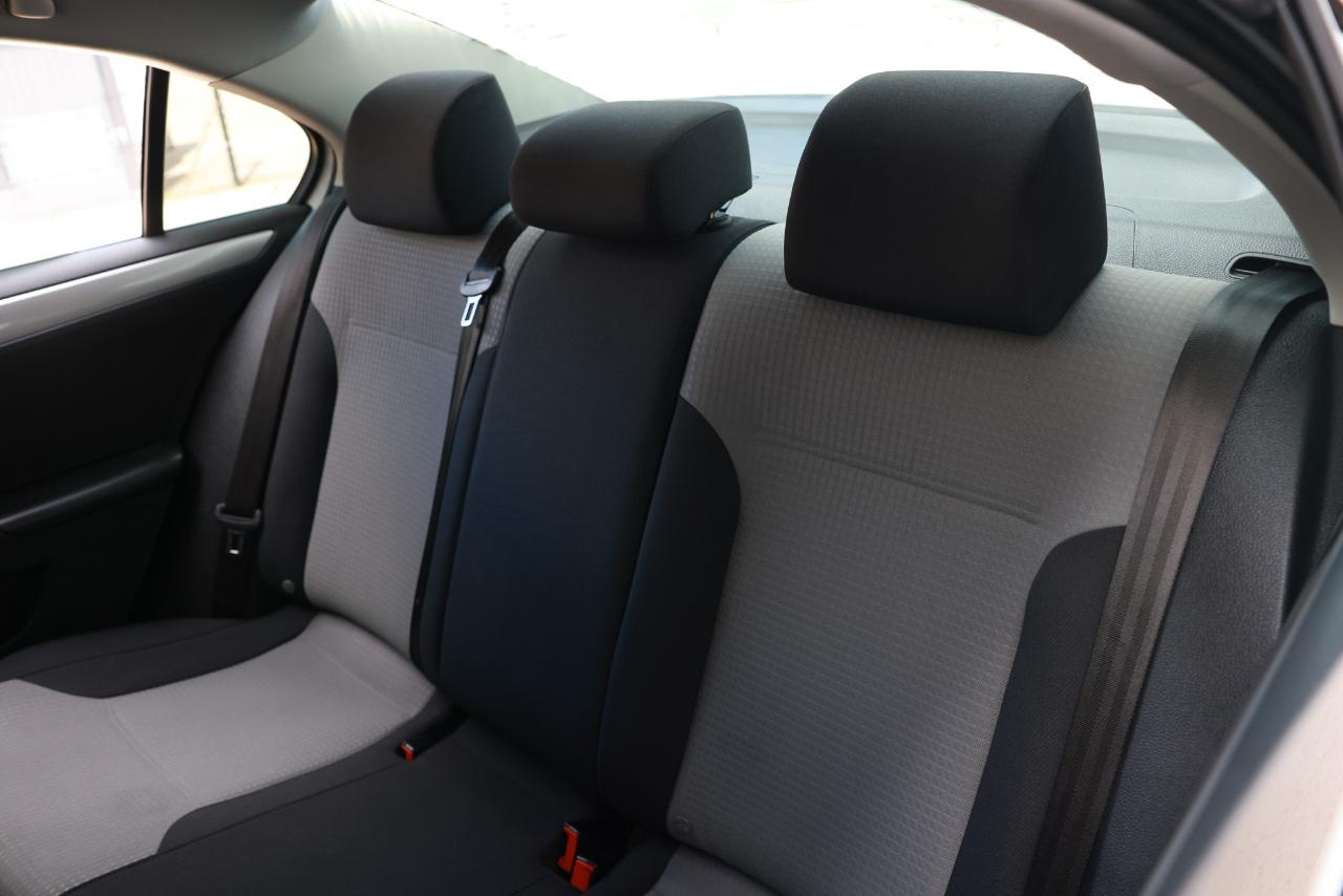 Volkswagen Jetta  2017