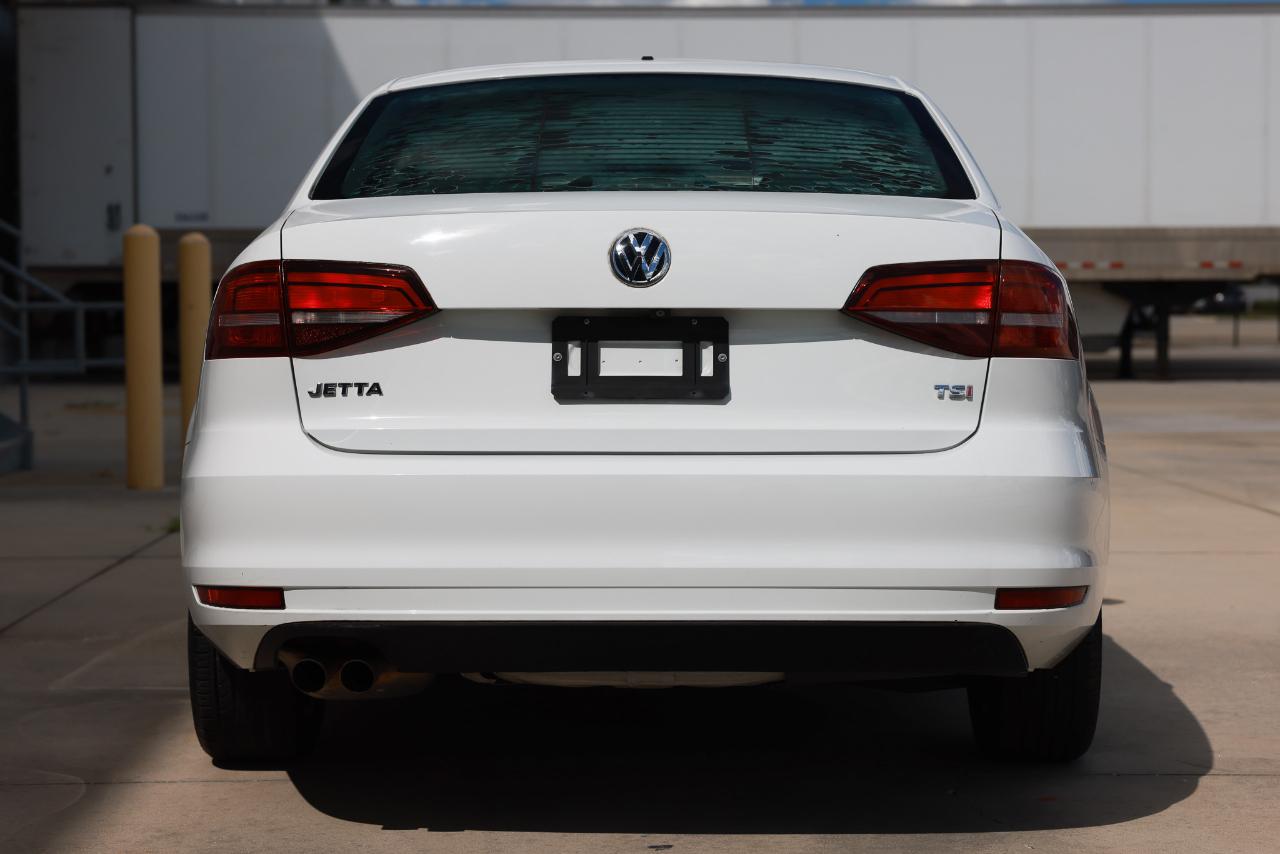 Volkswagen Jetta  2017