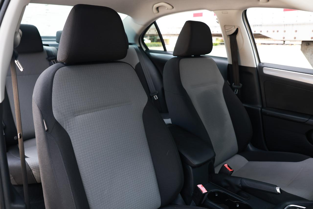 Volkswagen Jetta  2017