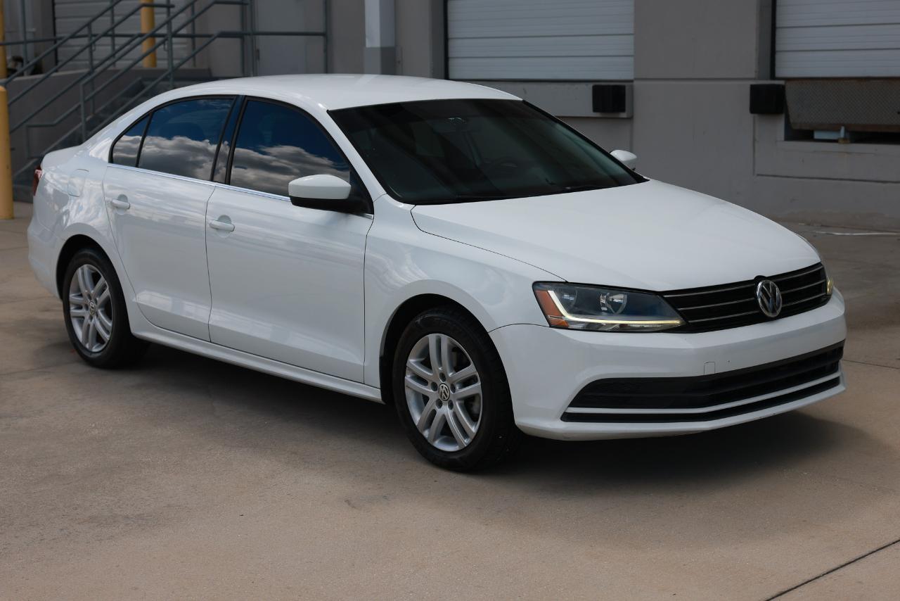 Volkswagen Jetta  2017