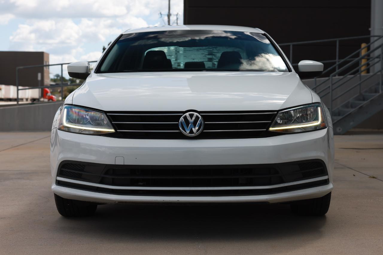 Volkswagen Jetta  2017
