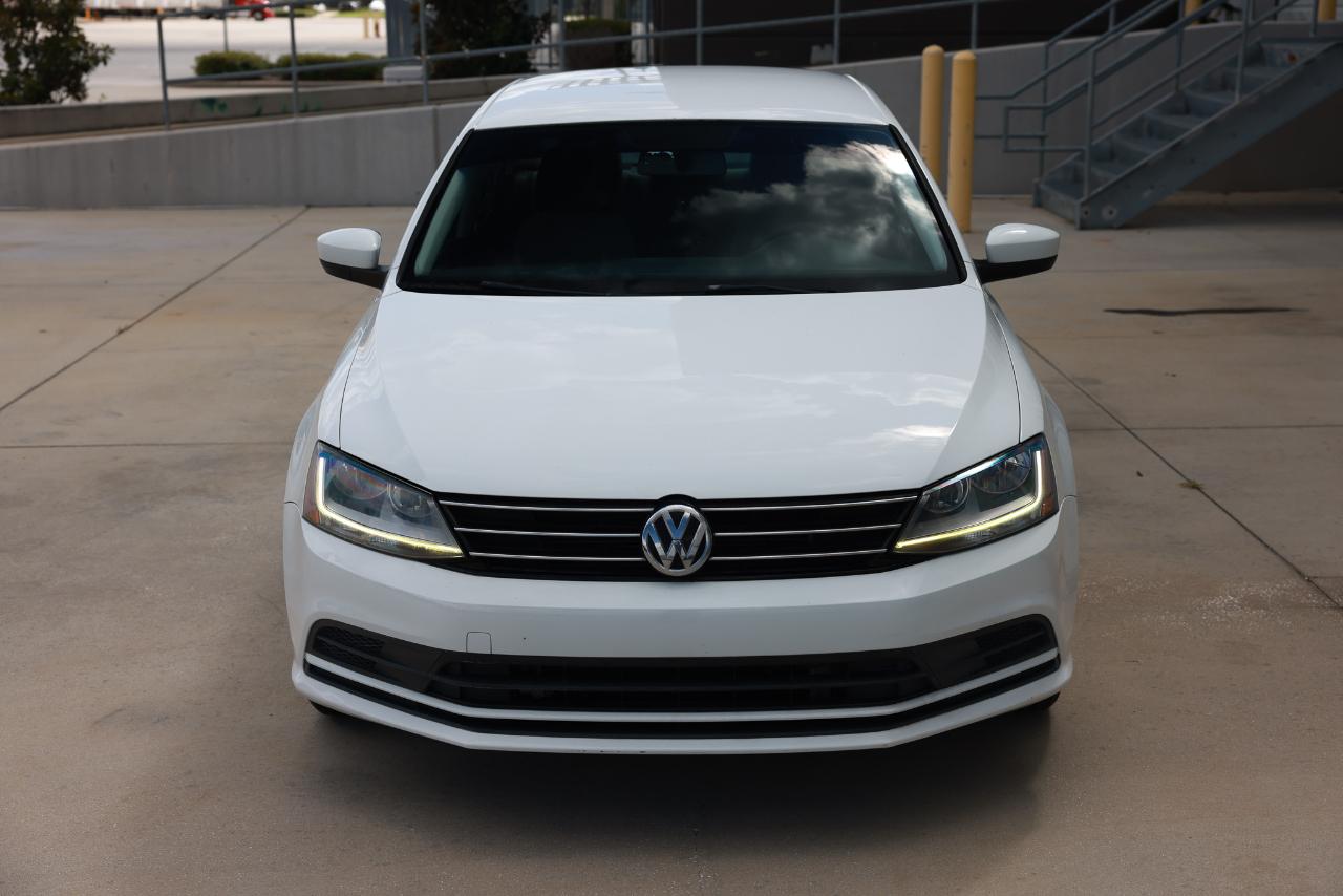 Volkswagen Jetta  2017