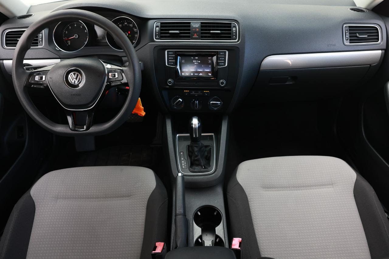 Volkswagen Jetta  2017