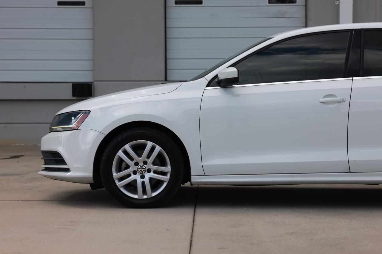 Volkswagen Jetta  2017